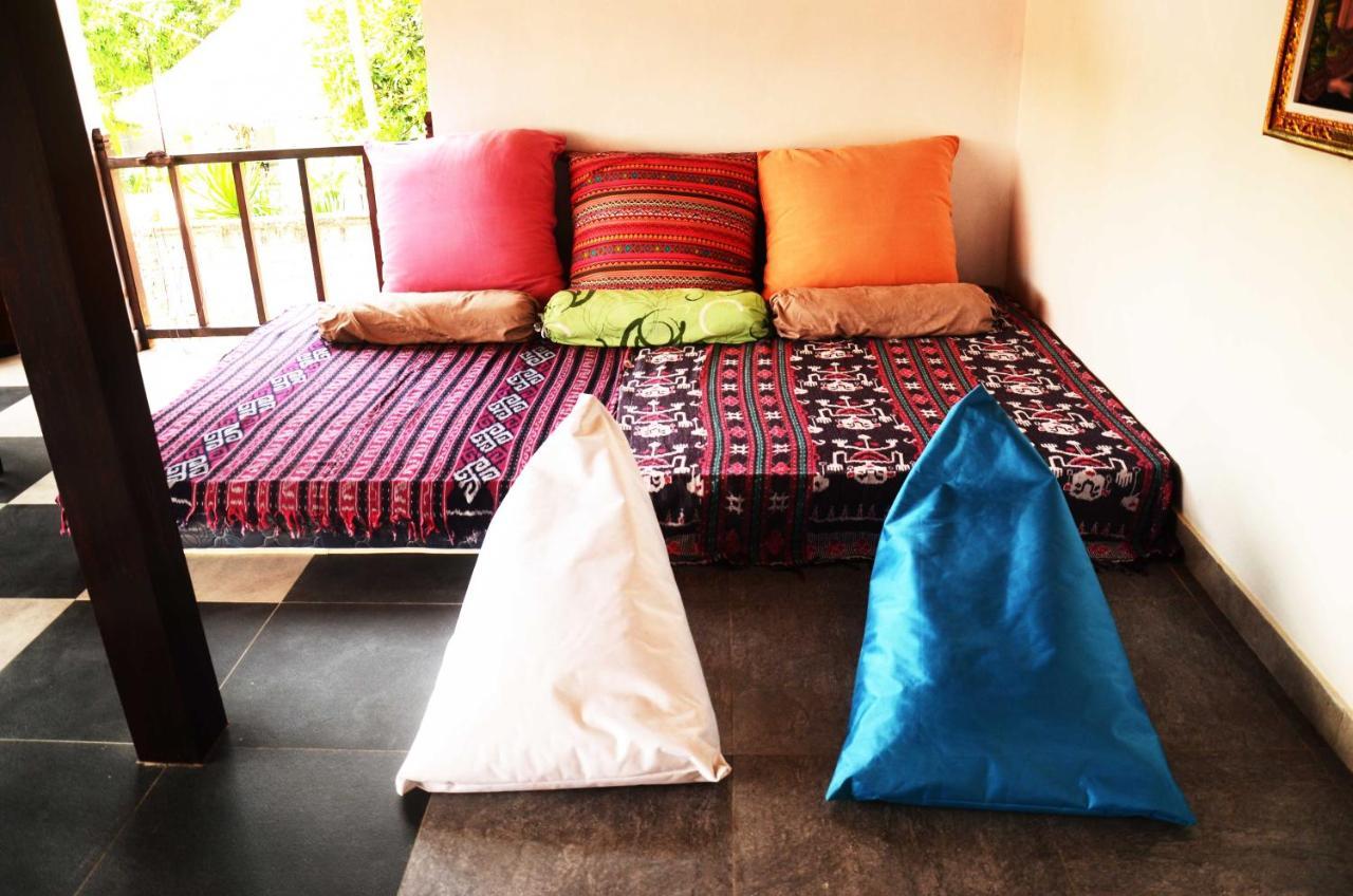 Capung Guesthouse Jimbaran  Ngoại thất bức ảnh