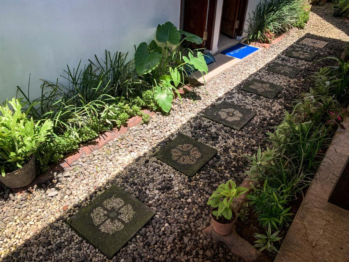 Capung Guesthouse Jimbaran  Ngoại thất bức ảnh